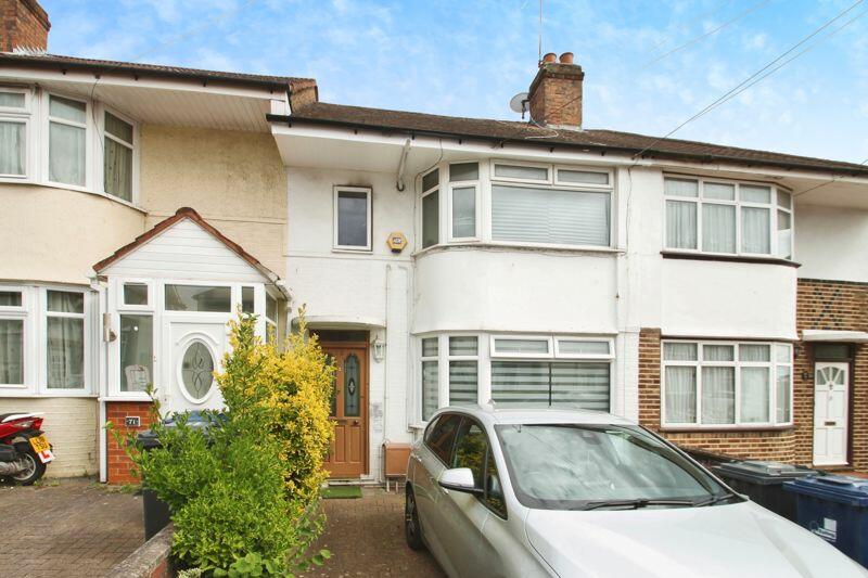 3 bedroom terraced house for sale in Girton Road, Northolt, UB5