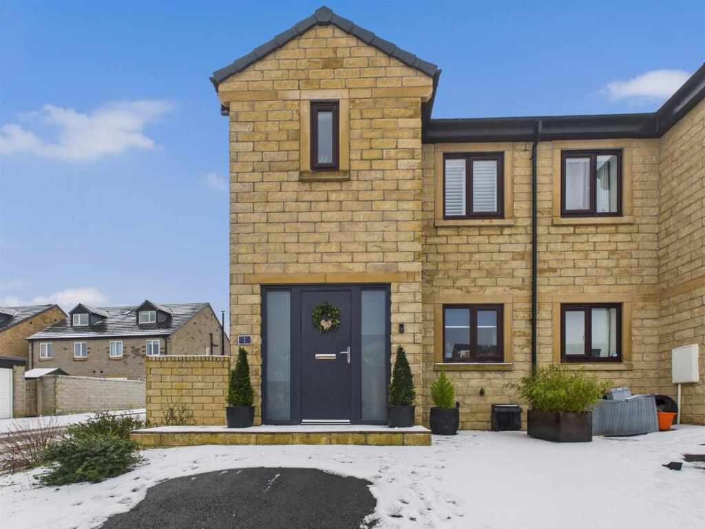 Main image of property: 1 Black Edge Close, Dove Holes