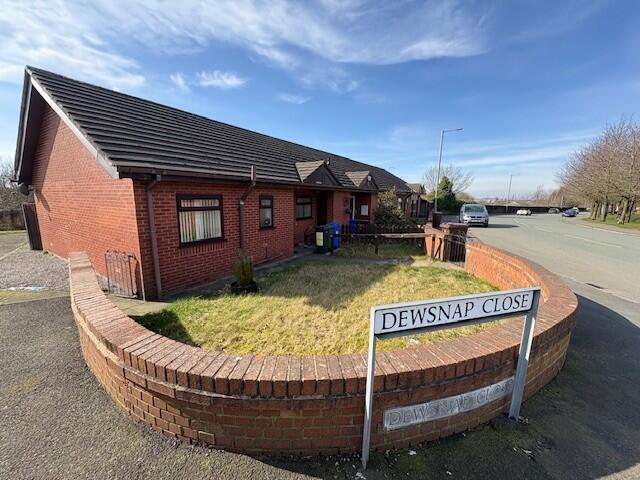 Main image of property: Dewsnap Close, Dukinfield, Cheshire, SK16