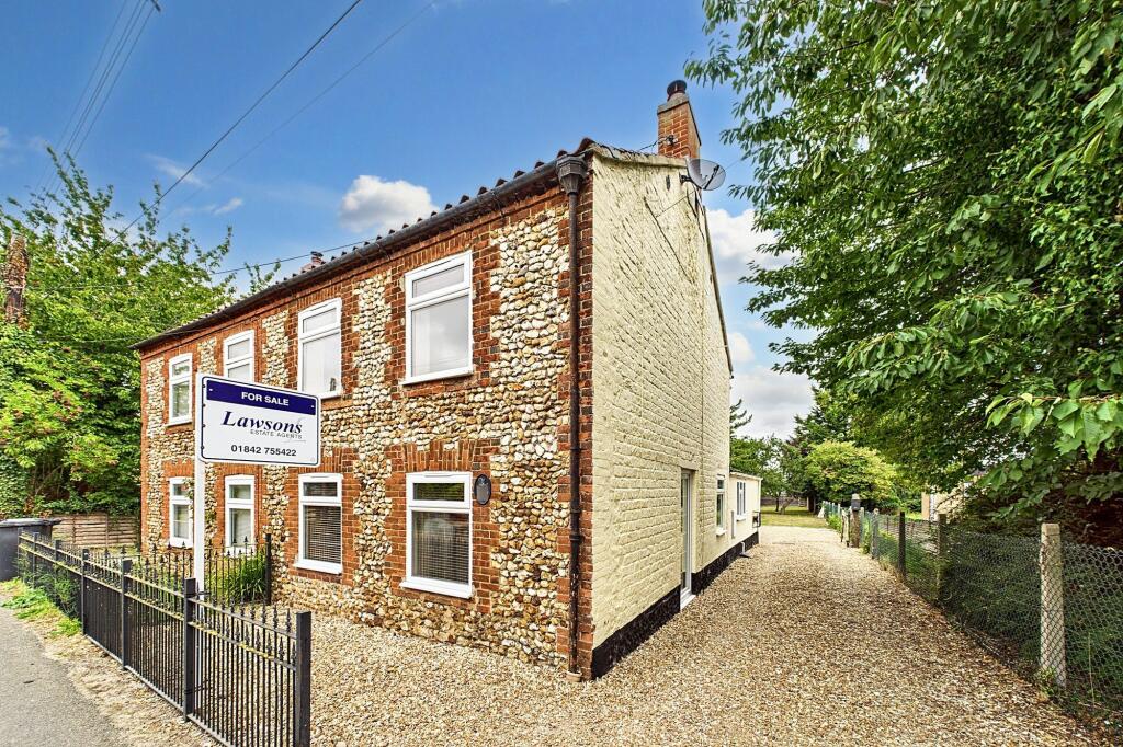 Main image of property: Paynes Lane, Feltwell, IP26