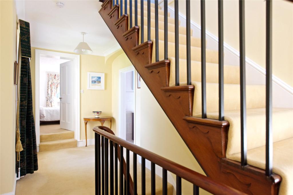 4 bedroom detached house for sale in Church Street, Burton Latimer