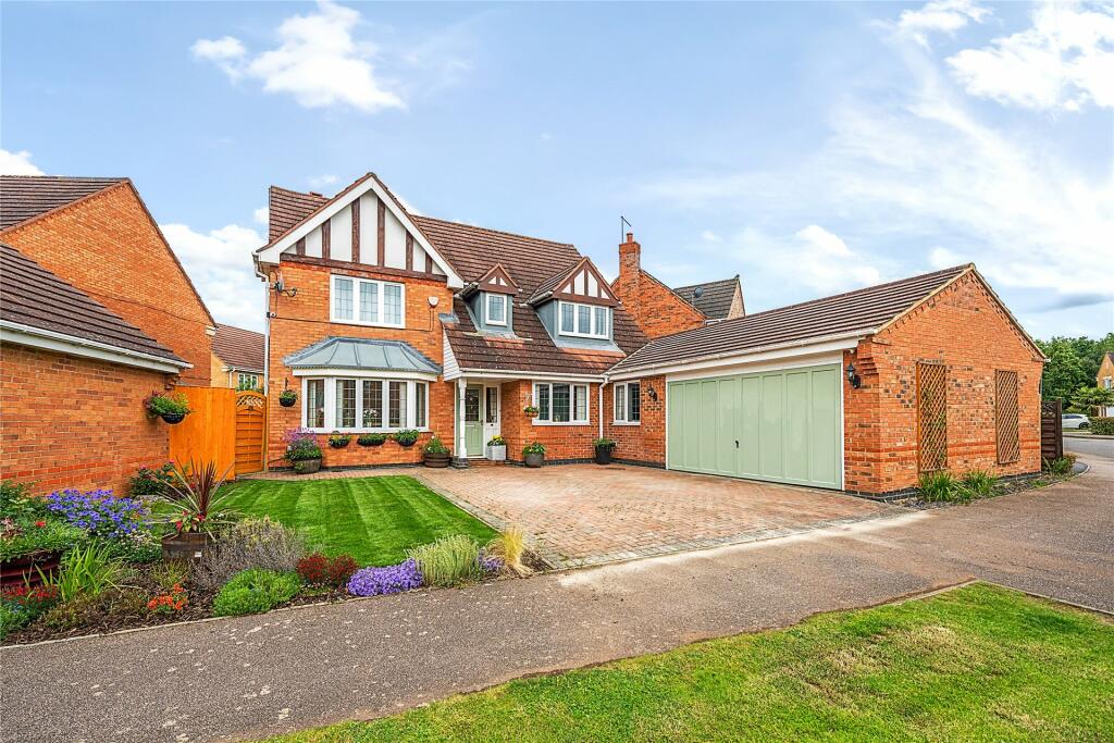 5 bedroom detached house for sale in Samwell Way, Hunsbury Meadows