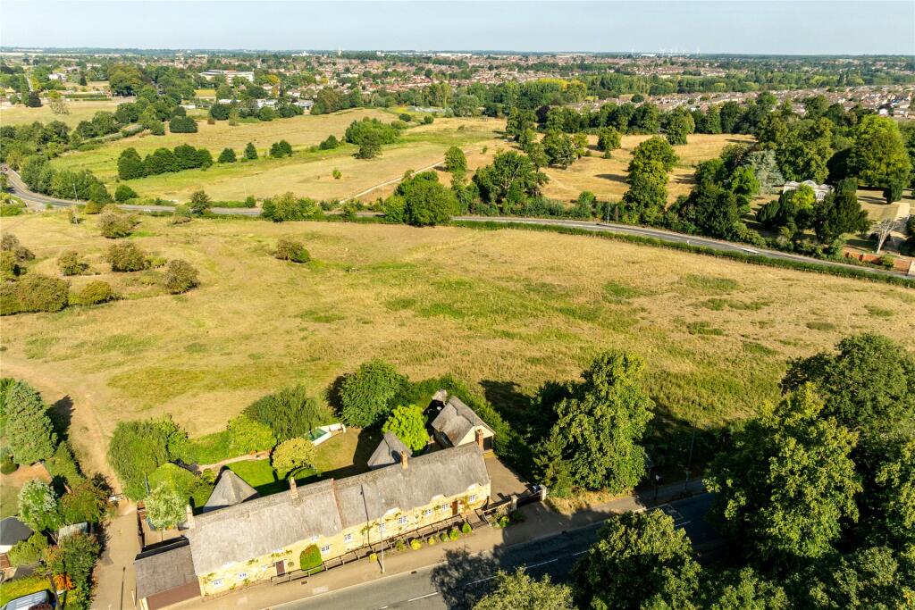 Main image of property: St. Botolphs Road, Barton Seagrave, Northamptonshire, NN15