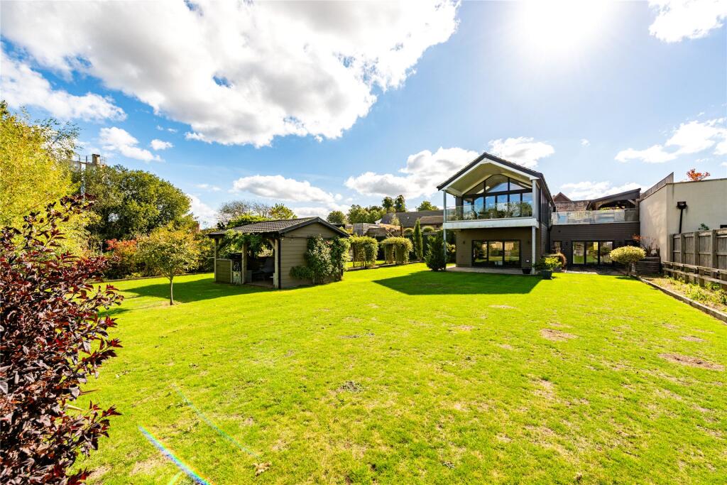 Main image of property: Main Road, Earls Barton, Northampton, Northamptonshire, NN6