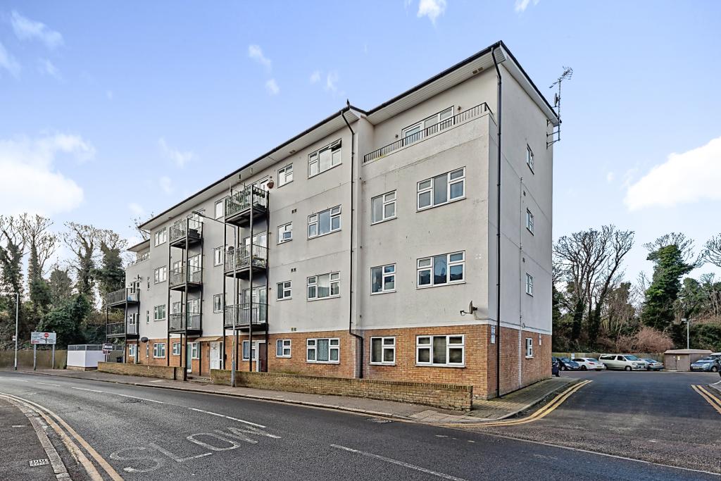 1 bedroom flat for sale in Eaton Road, Margate, Kent, CT9