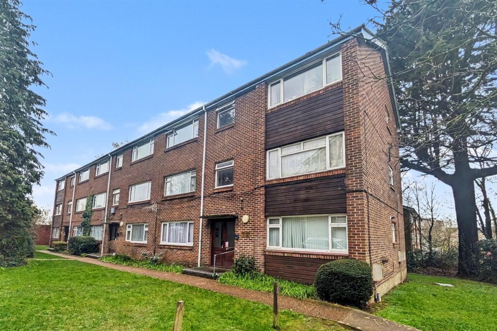 Main image of property: Woolston