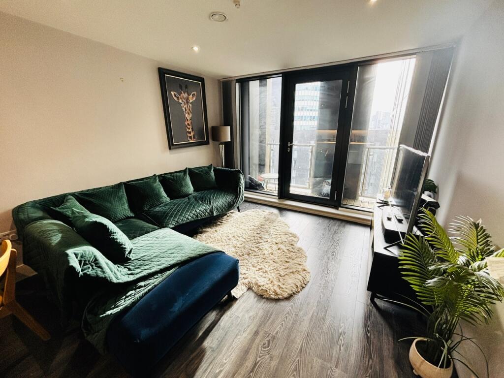 Main image of property: Hallmark Tower, Cheetham Hill Road, M4 4GA