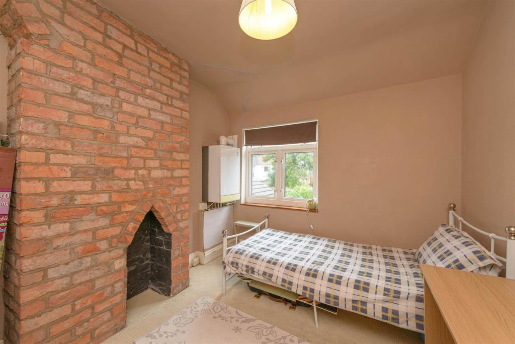 2 bedroom terraced house for sale in Station View, Nantwich, CW5