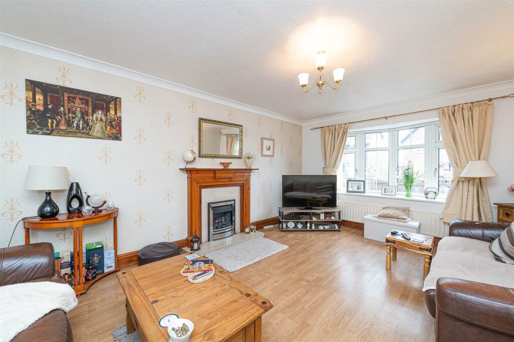 4 bedroom detached house for sale in Main Road, Worleston, Nantwich, CW5