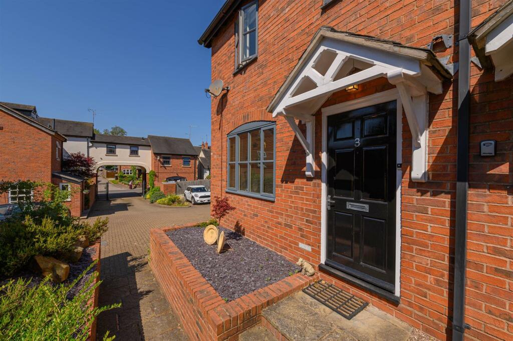 3 bedroom mews property for sale in Aldelyme Court, Audlem, CW3