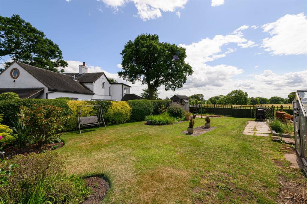 Additional property image - Kingfishers Rest, Longhill Lane, Hankelow, Cheshire