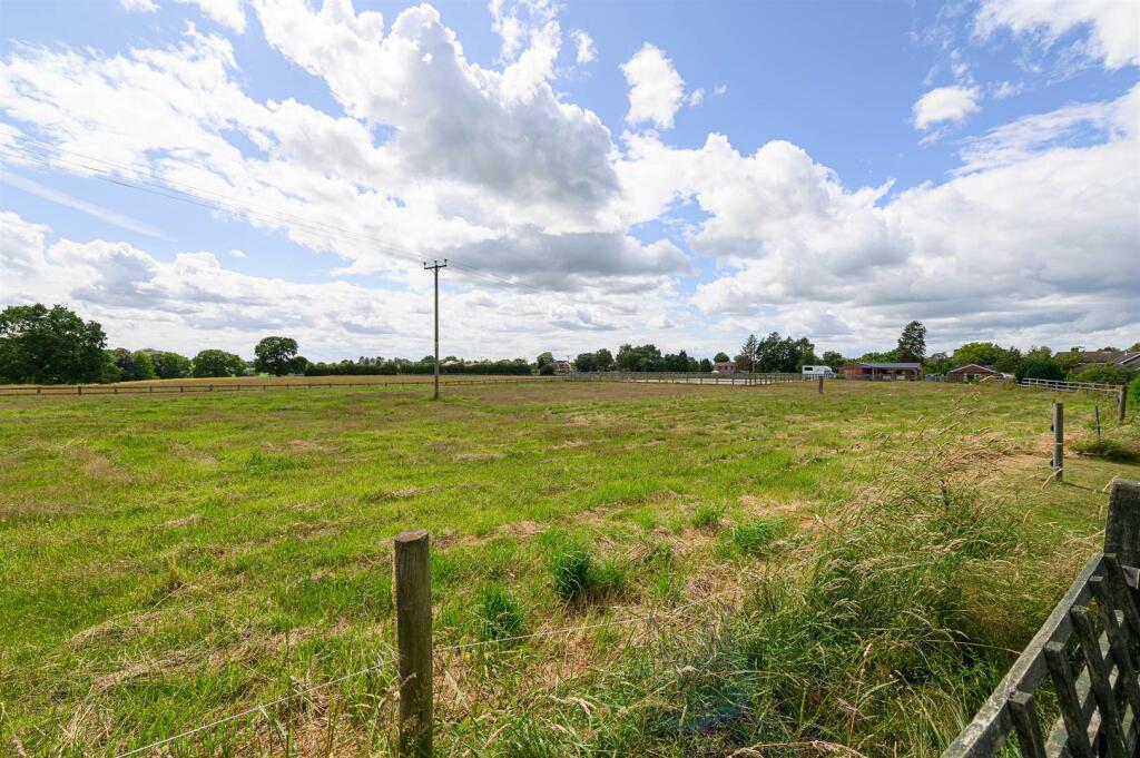Additional property image - Kingfishers Rest, Longhill Lane, Hankelow, Cheshire