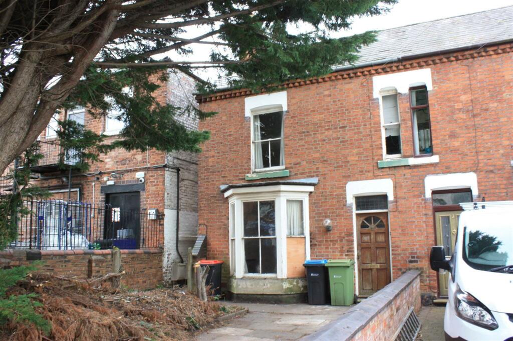 2 bedroom town house for sale in Orchard Street, Chester, CH1