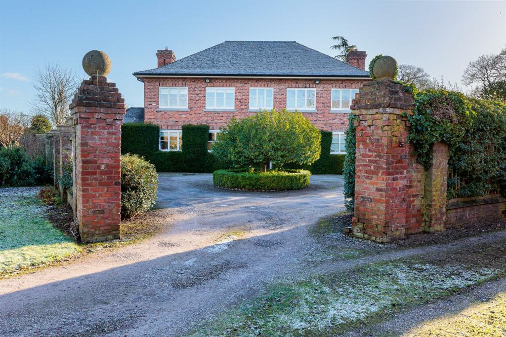 5 bedroom detached house for sale in Garden House & The Orangery Annexe