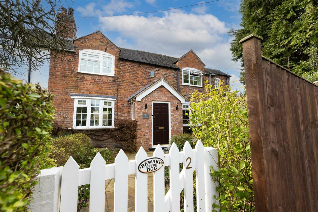 4 bedroom semidetached house for sale in Pinfold Cottage, Wybunbury