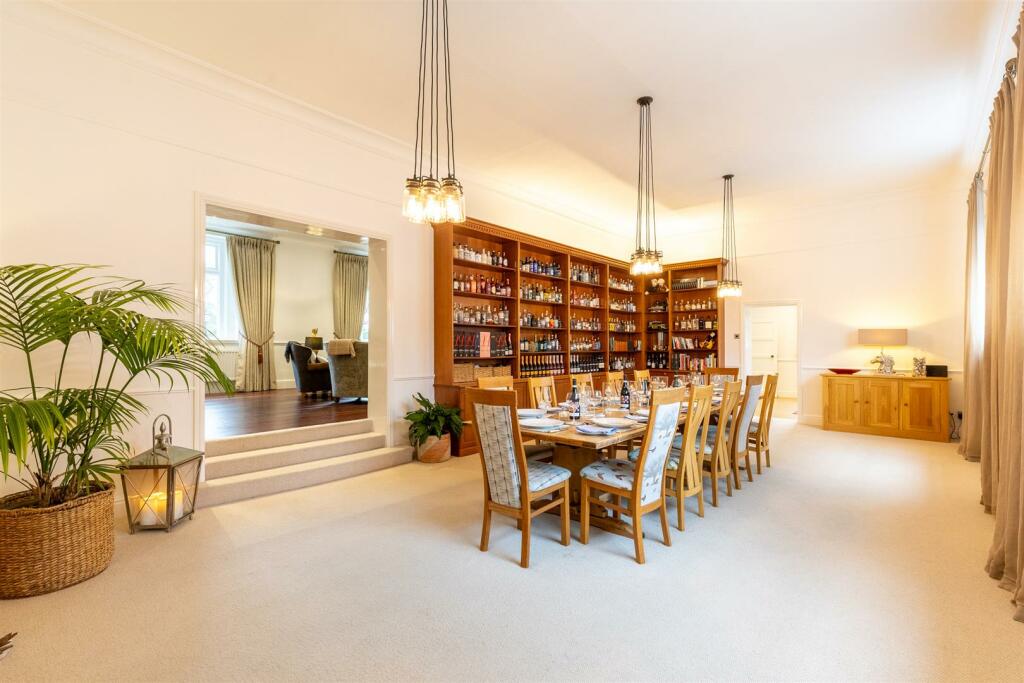 Additional property image - 2 Abbots Barn, Vale Royal Drive, Whitegate, Northwich