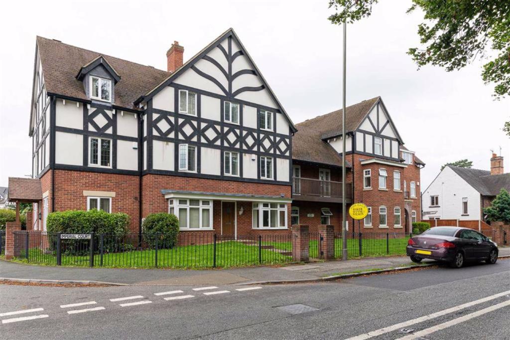 4 bedroom town house for sale in Millstone Lane, Nantwich, Cheshire, CW5