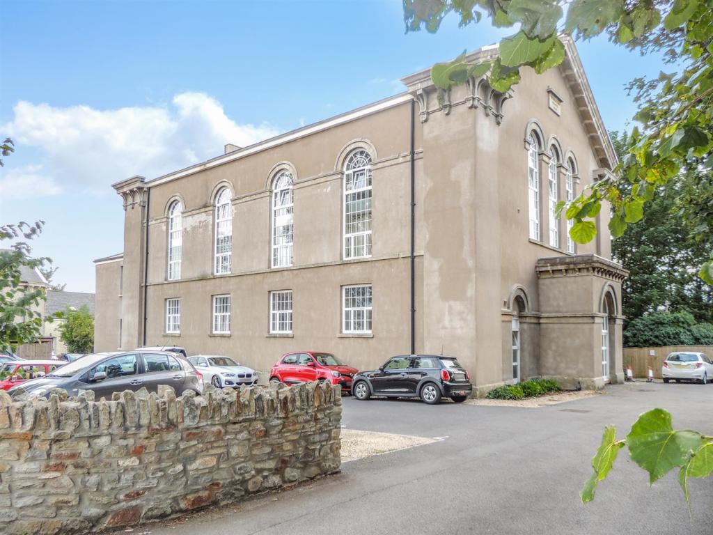 1 bedroom apartment for sale in wesleyan court blackhorse road kingswood bristol bs15