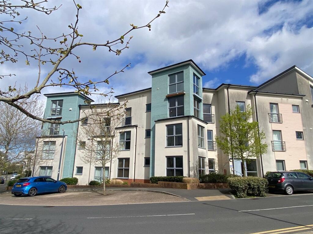 2 bedroom apartment for rent in Long Down Avenue, Bristol, BS16