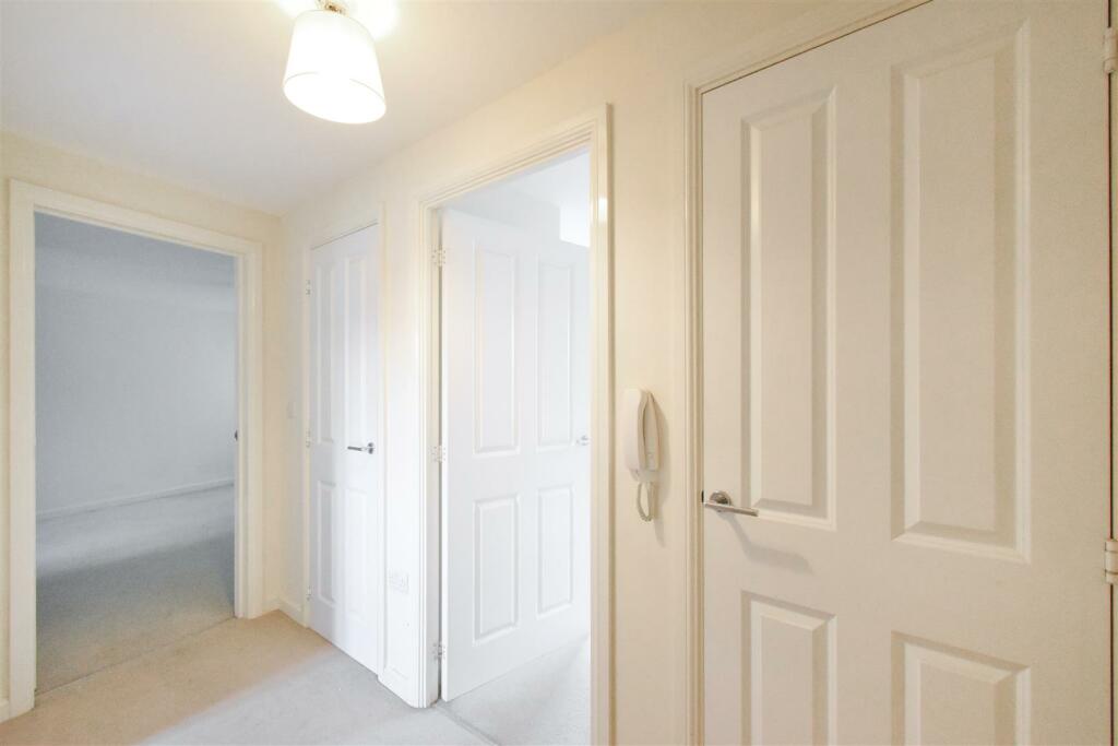 Additional property image - Sevastopol Road, Horfield, Bristol