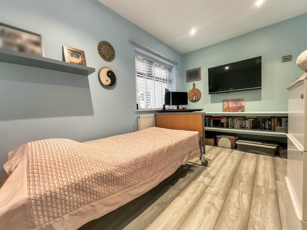 Additional property image - Poplar Road, Warmley, Bristol