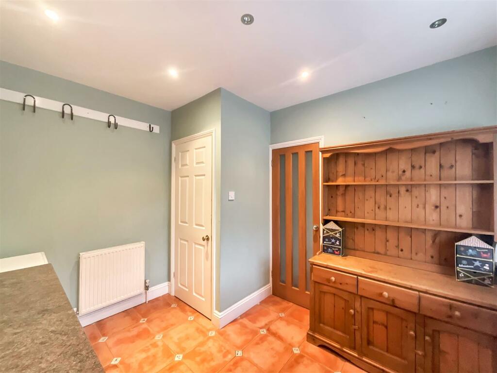 Additional property image - Poplar Road, Warmley, Bristol