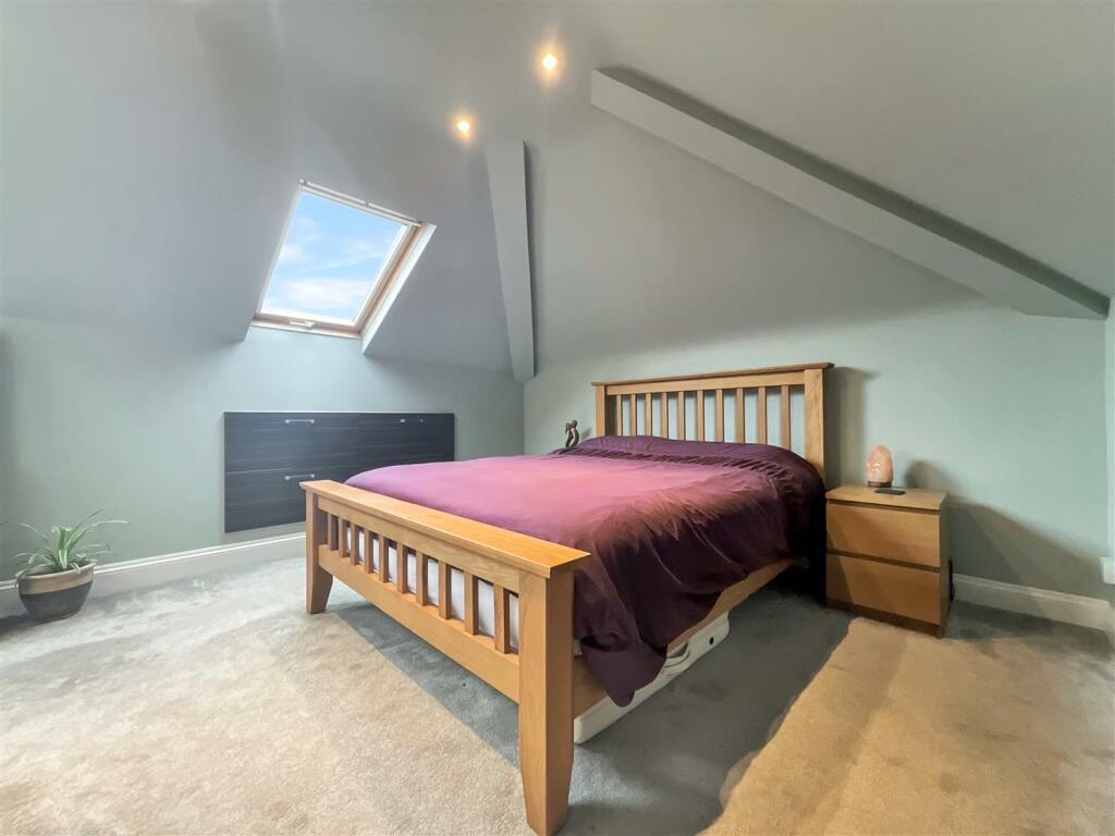 Additional property image - Poplar Road, Warmley, Bristol