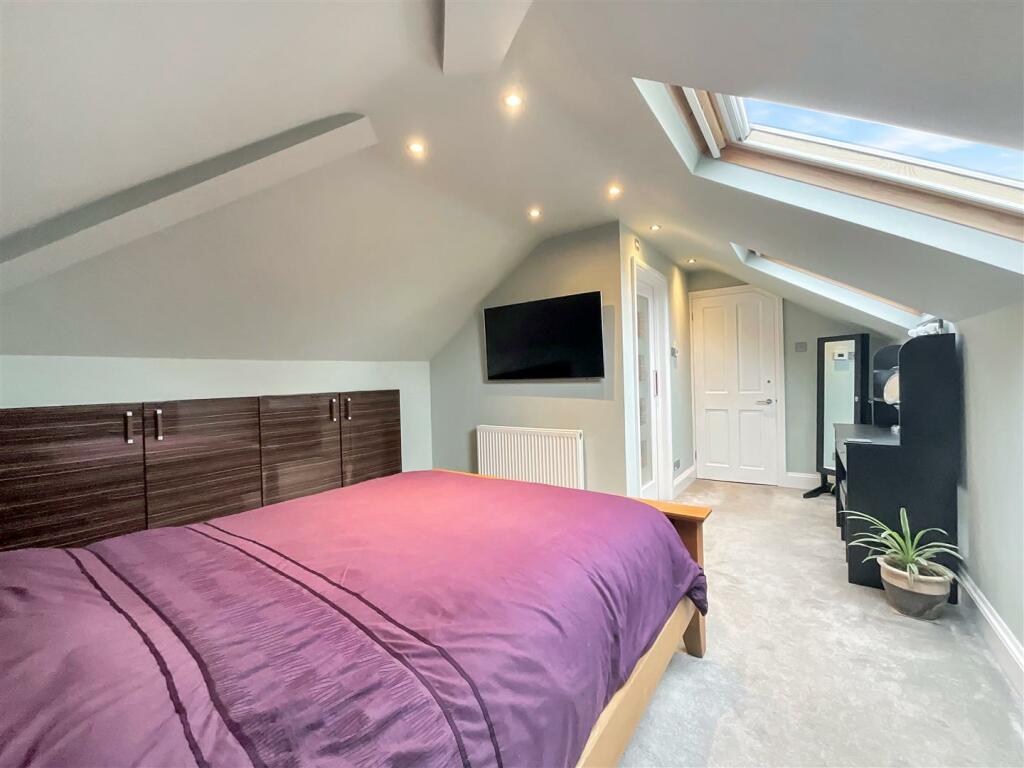 Additional property image - Poplar Road, Warmley, Bristol