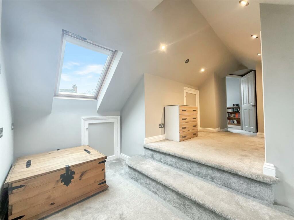 Additional property image - Poplar Road, Warmley, Bristol