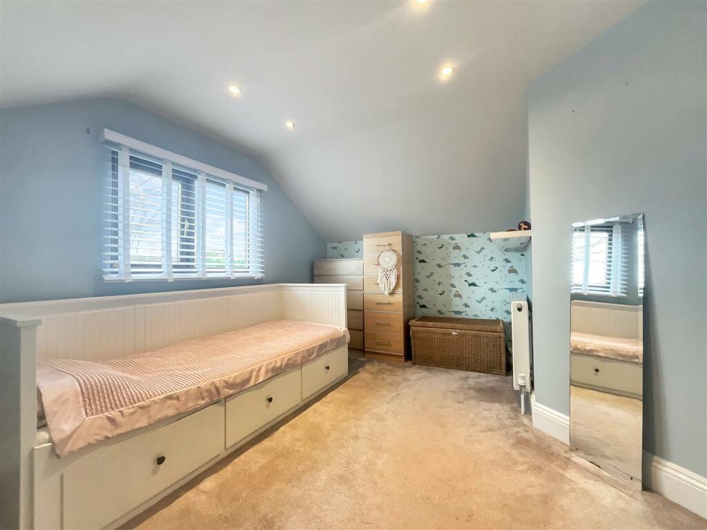 Additional property image - Poplar Road, Warmley, Bristol