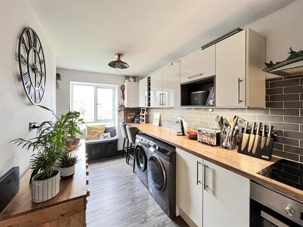 Additional property image - Malvern Drive, Warmley, Bristol
