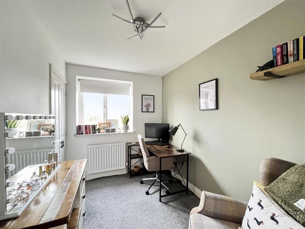 Additional property image - Malvern Drive, Warmley, Bristol