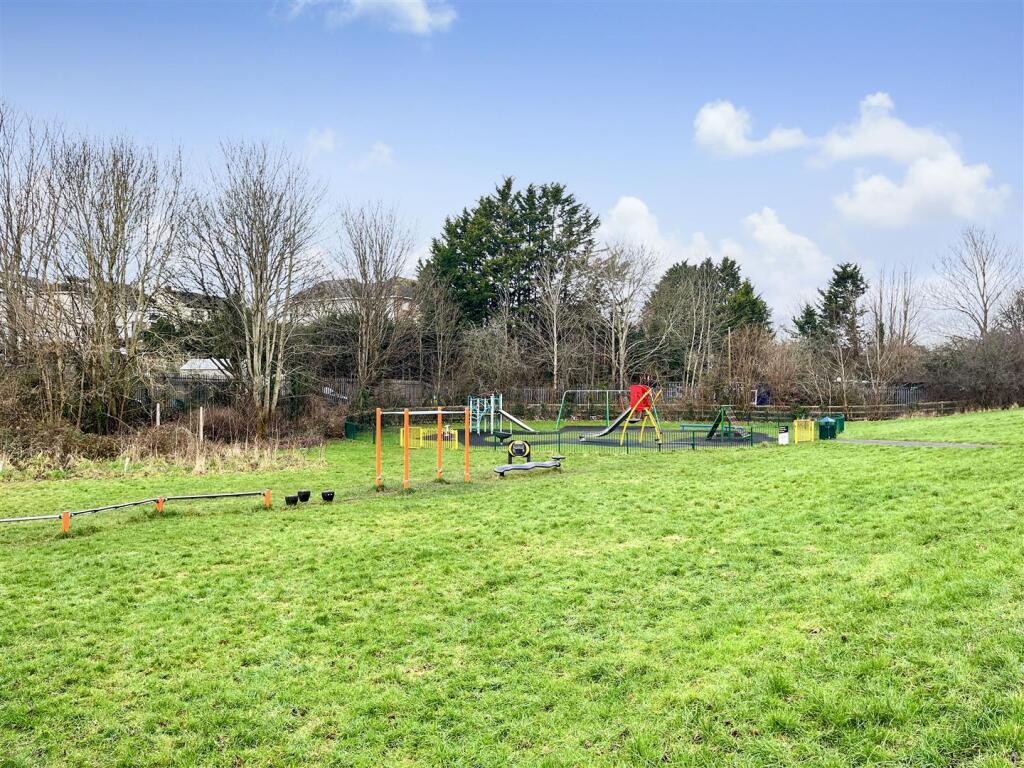 Additional property image - Malvern Drive, Warmley, Bristol