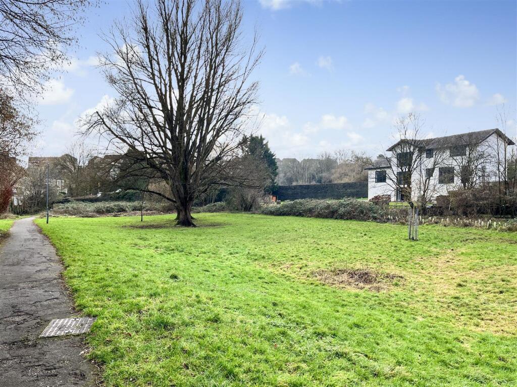 Additional property image - Malvern Drive, Warmley, Bristol