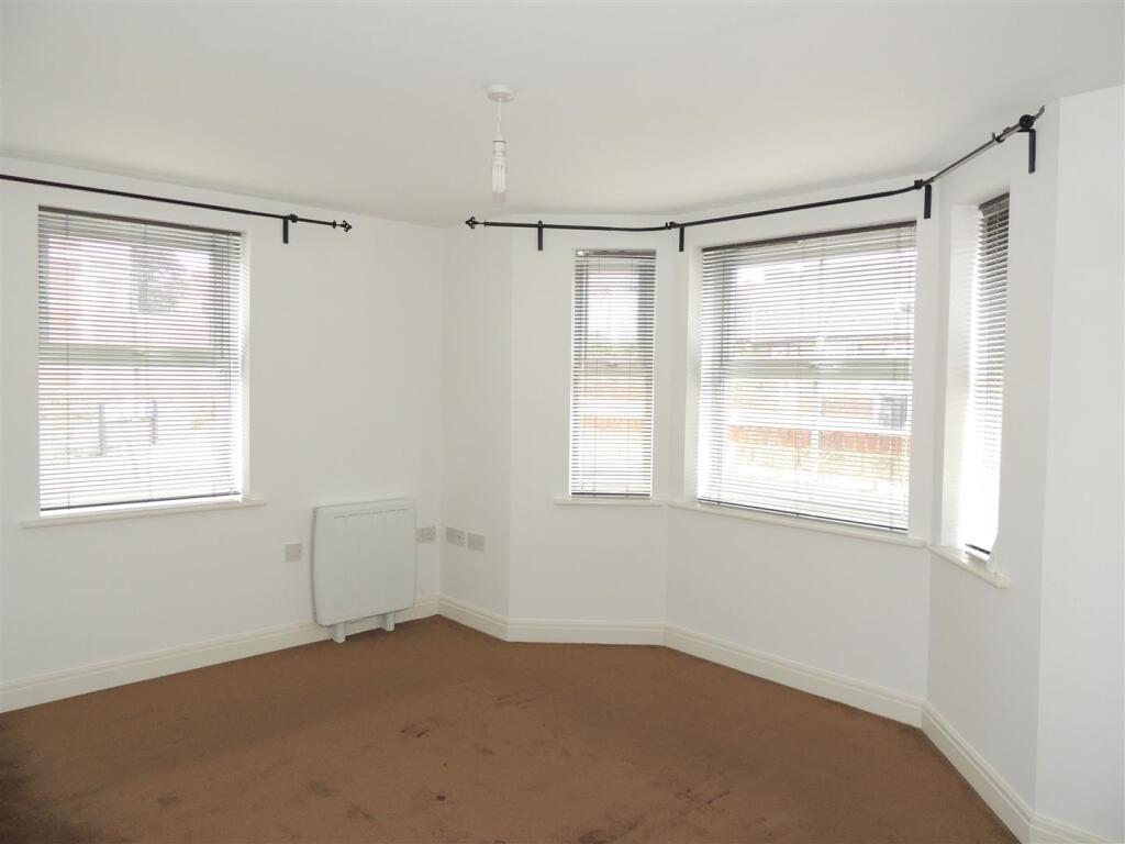 Additional property image - Hanham Road, Bristol