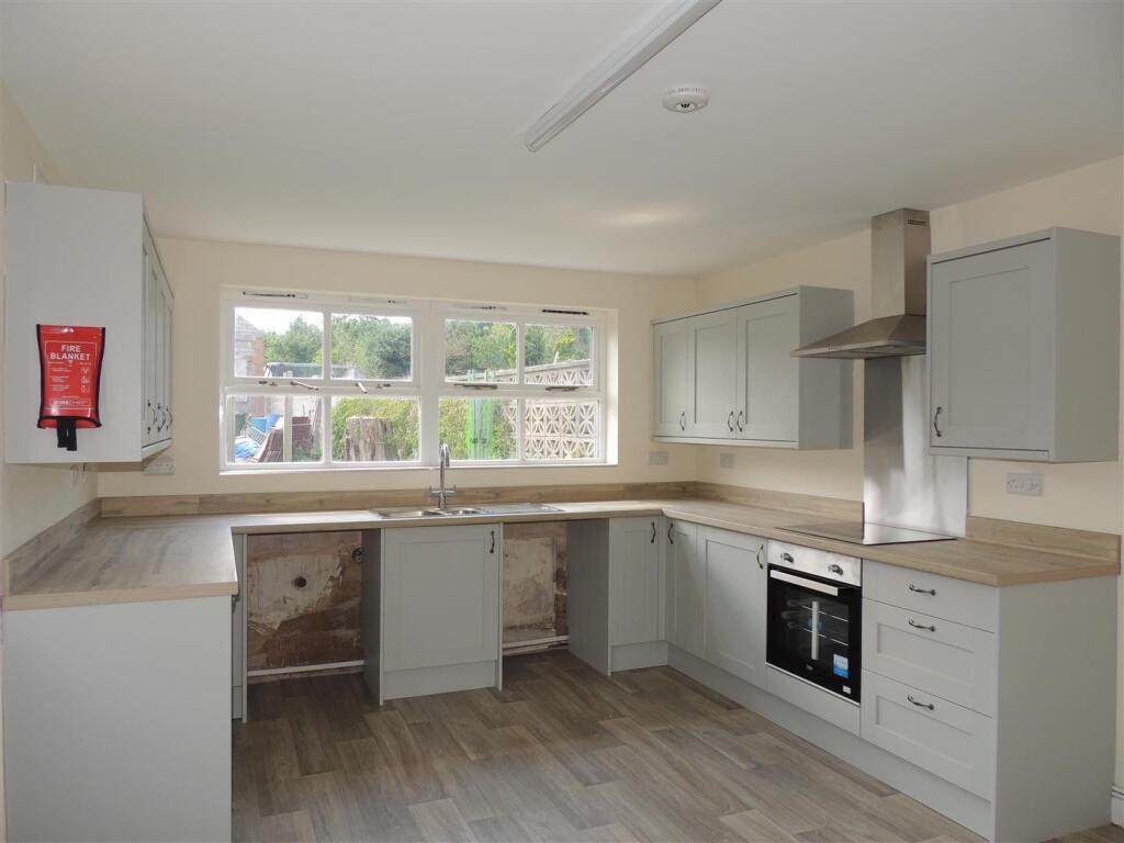 Additional property image - Bath Road, Bristol