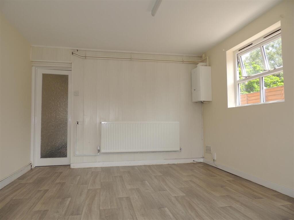 Additional property image - Bath Road, Bristol