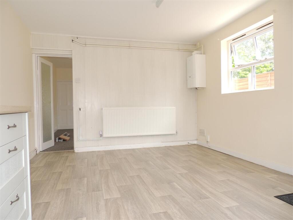 Additional property image - Bath Road, Bristol