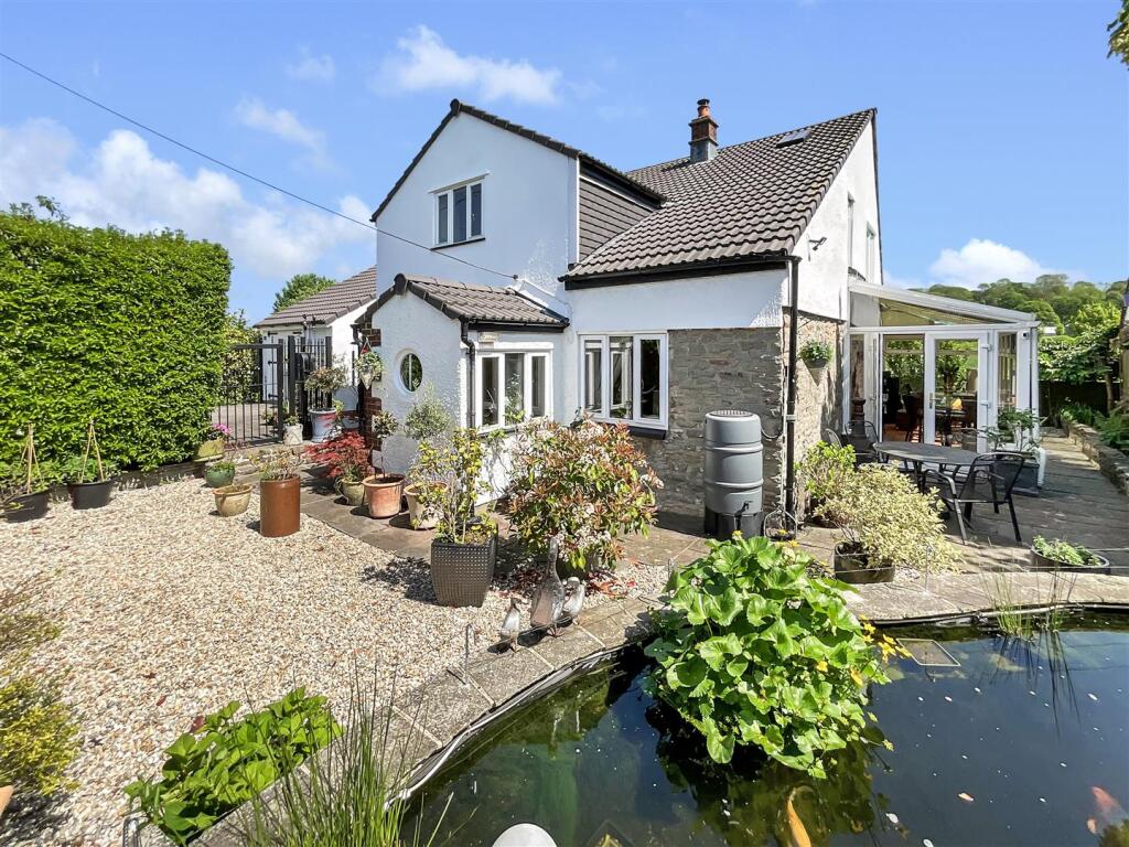 Main image of property: Bath Road, Bridgeyate, Bristol