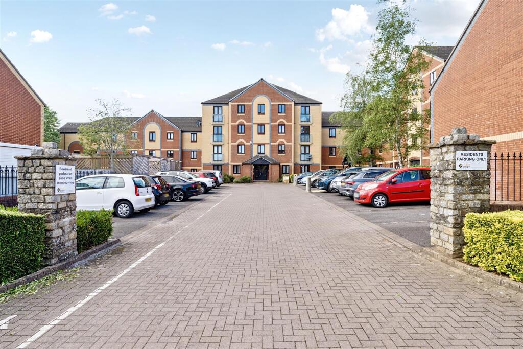 Main image of property: Crates Close, Kingswood, Bristol