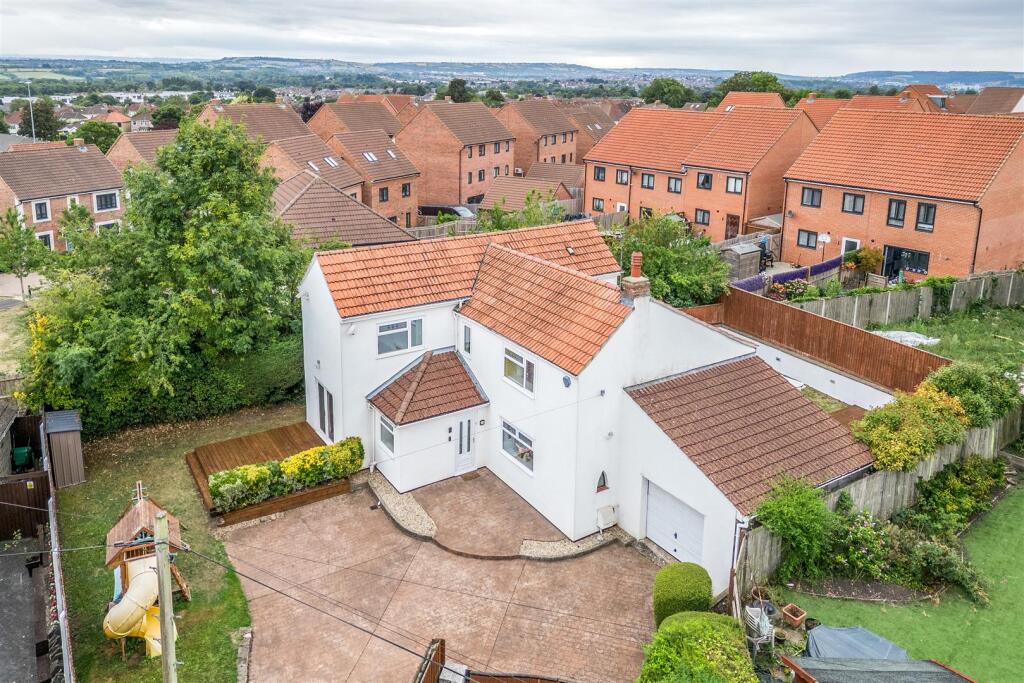 Main image of property: Kingsfield Lane, Hanham, Bristol