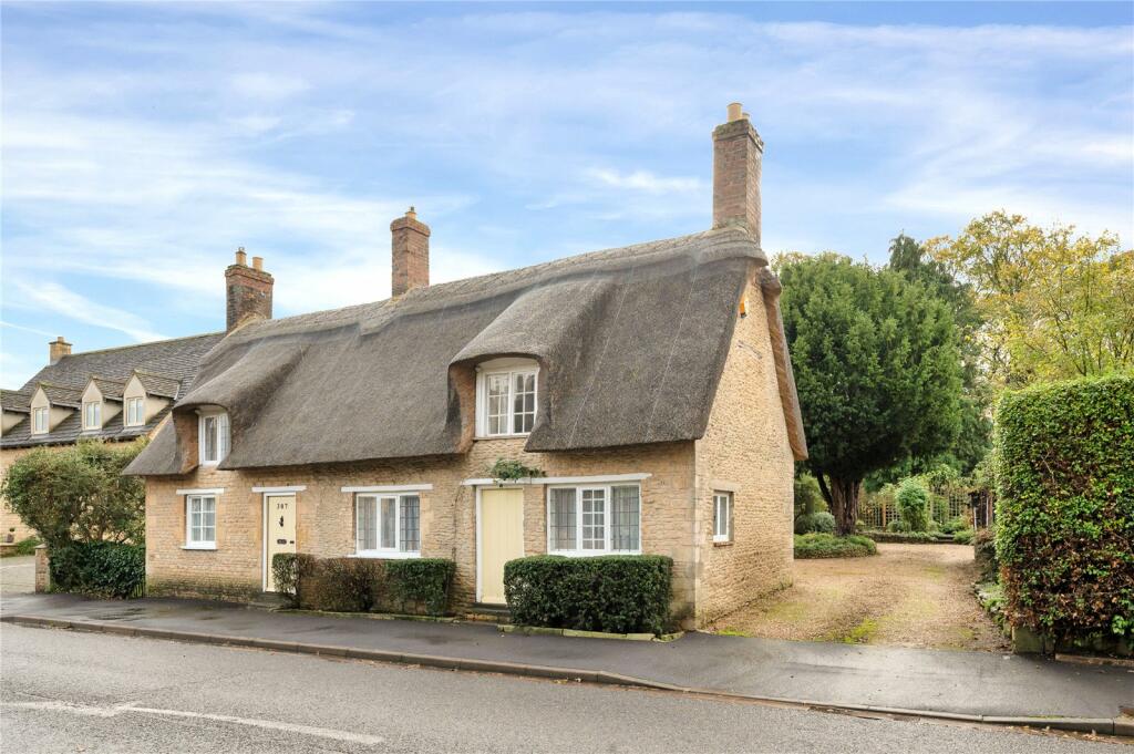 3 bedroom detached house for sale in Trinity Cottage, 307 Thorpe Road, Longthorpe, PE3
