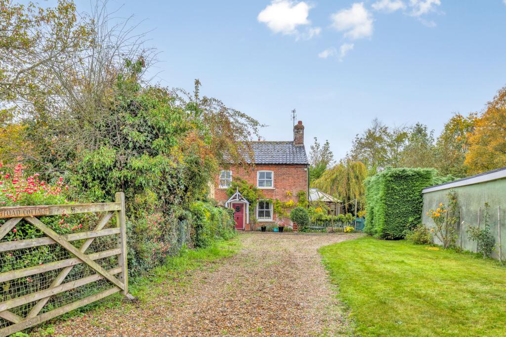 Main image of property: Quintessential Cottage in Hindolveston