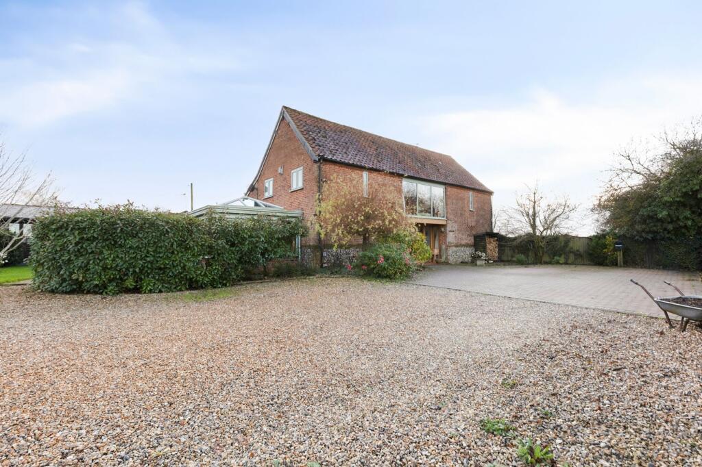 Main image of property: Beeston