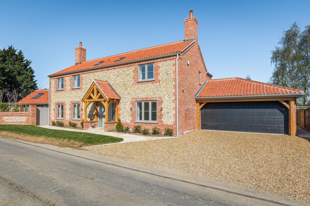 Main image of property: 'A Golfers Paradise', Edge of Mattishall
