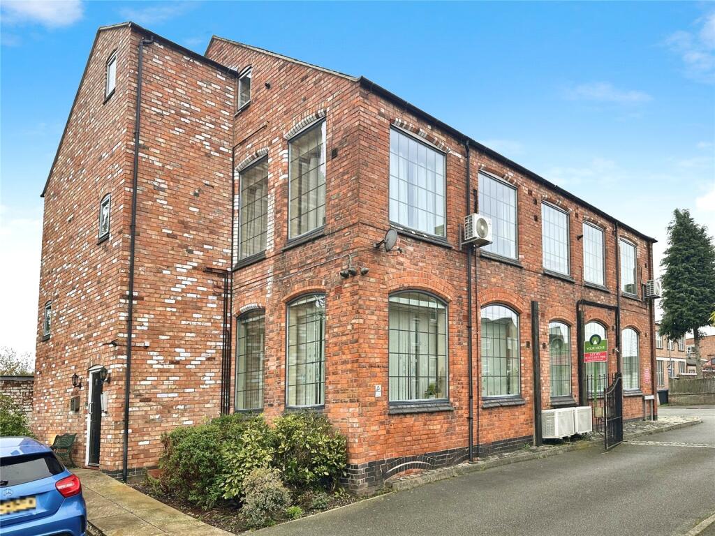 Main image of property: Harris Place, Hinckley, Leicestershire, LE10