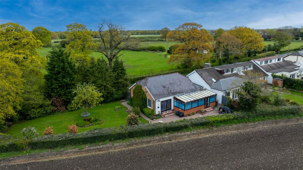 Additional property image - Wood Lane, Earlswood