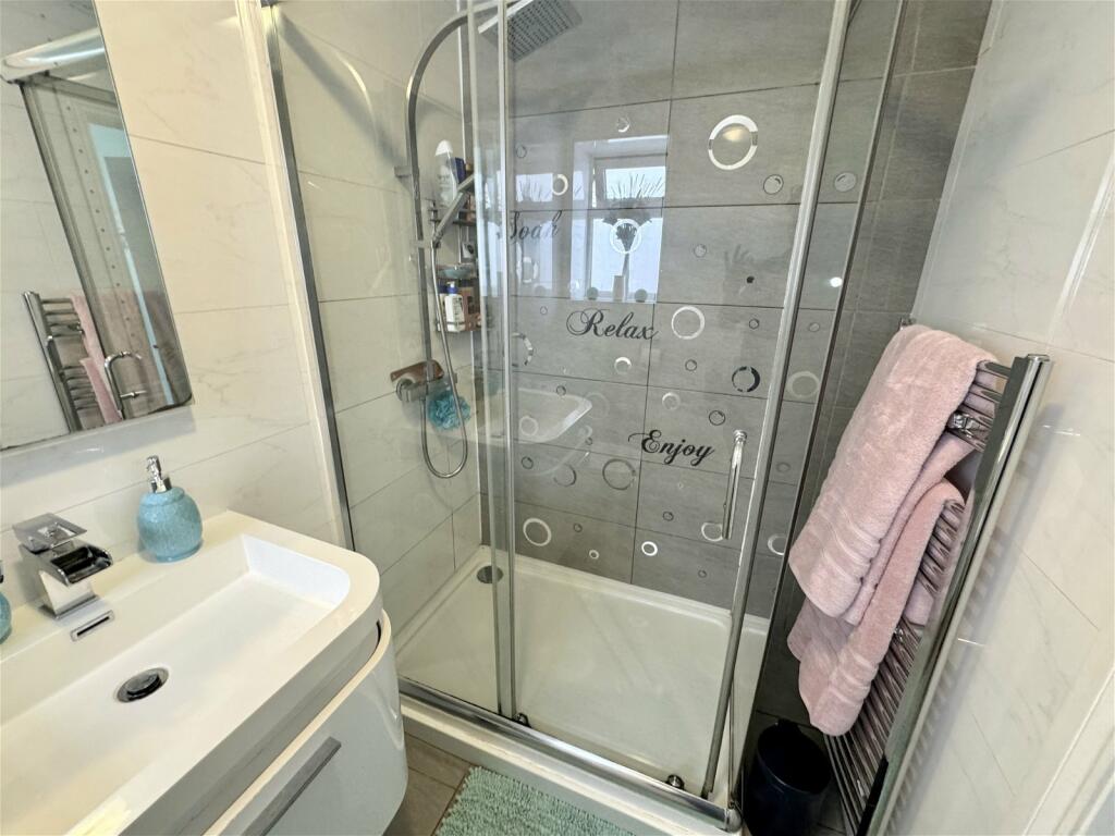 Additional property image - Wood Lane, Earlswood