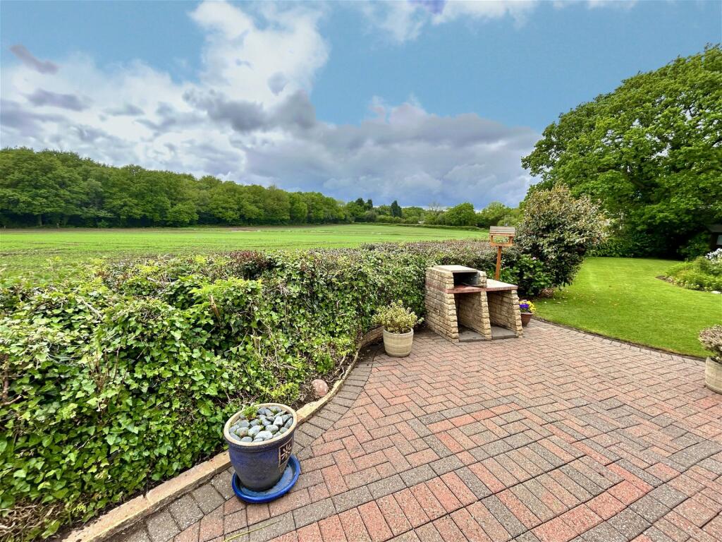 Additional property image - Wood Lane, Earlswood