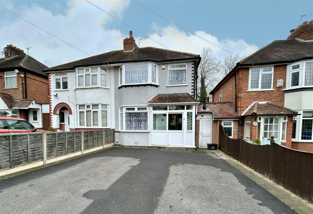 3 bedroom semidetached house for sale in Acheson Road, Shirley, B90